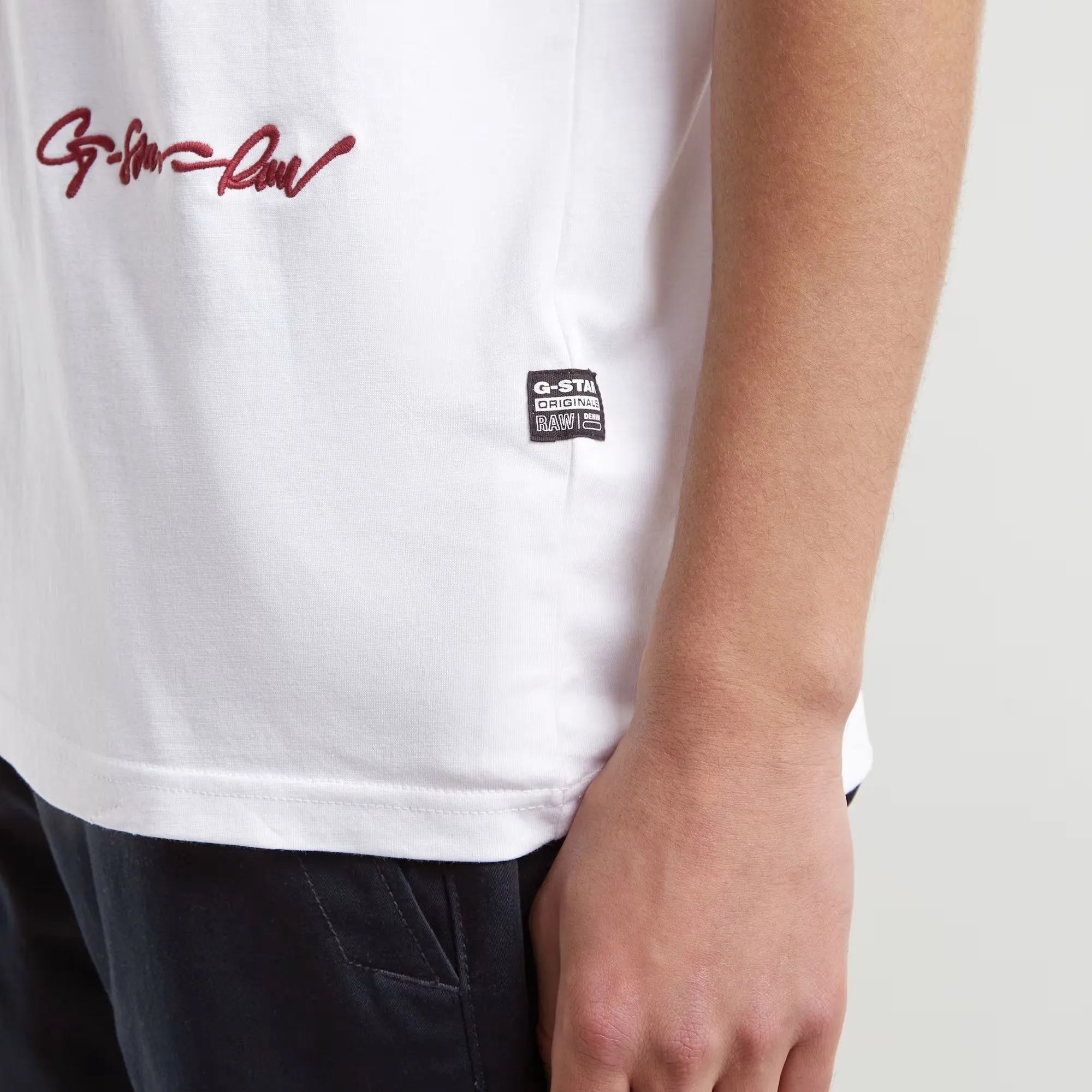 Circle Back GR R T (White) - D25087-C506-110