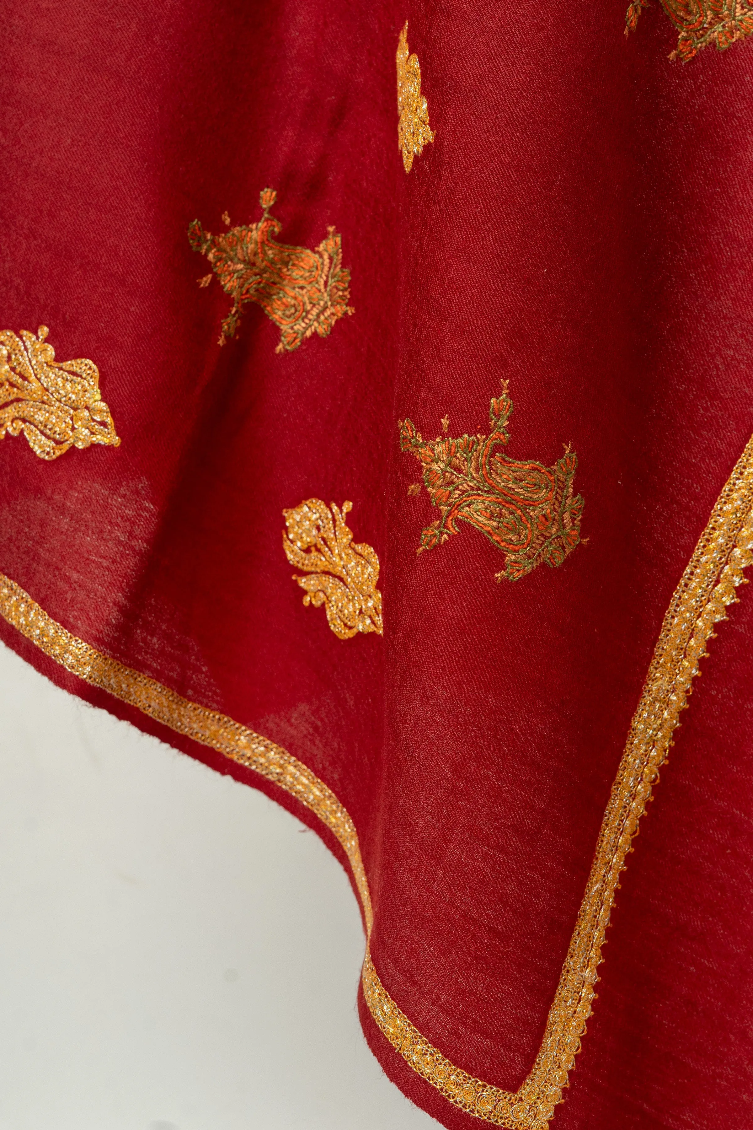 The Kashmiri Czarina: Tilla and Sozni Embroidered Shawl in Maroon